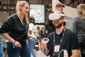 Eventfotograf Hamburg auf der OMR, Virtual Reality auf einem Messestand,