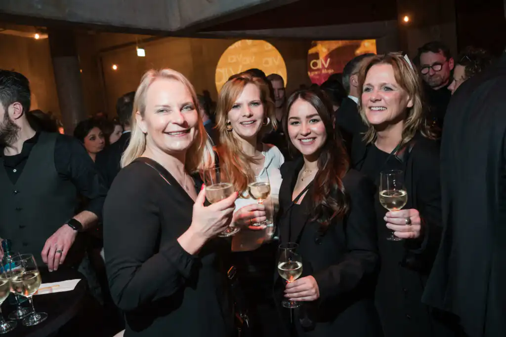 Partyfotografie im Mojo Club Hamburg – Gäste auf der Tanzfläche